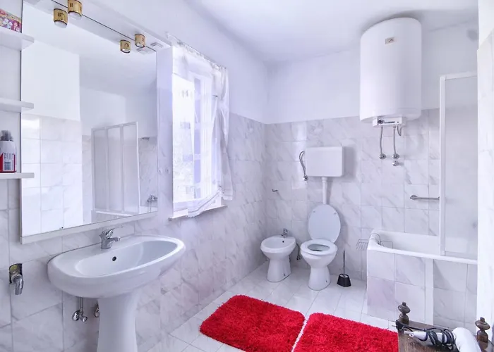 Vikendica House Romana