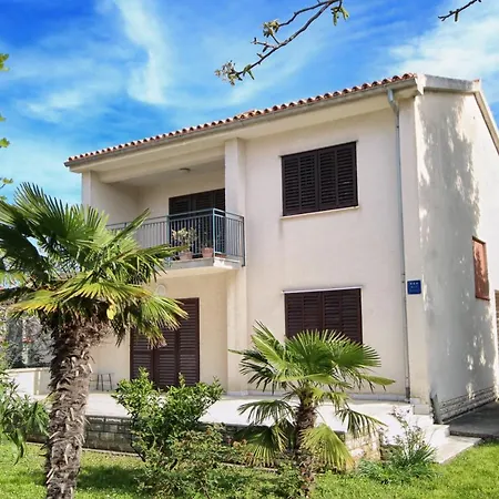 Holiday home House Romana *